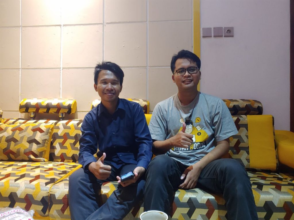 Amirul Kawan Koding foto bersama dosen Universitas Nurul Jadid